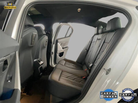 2025 BMW 5 Series 530i