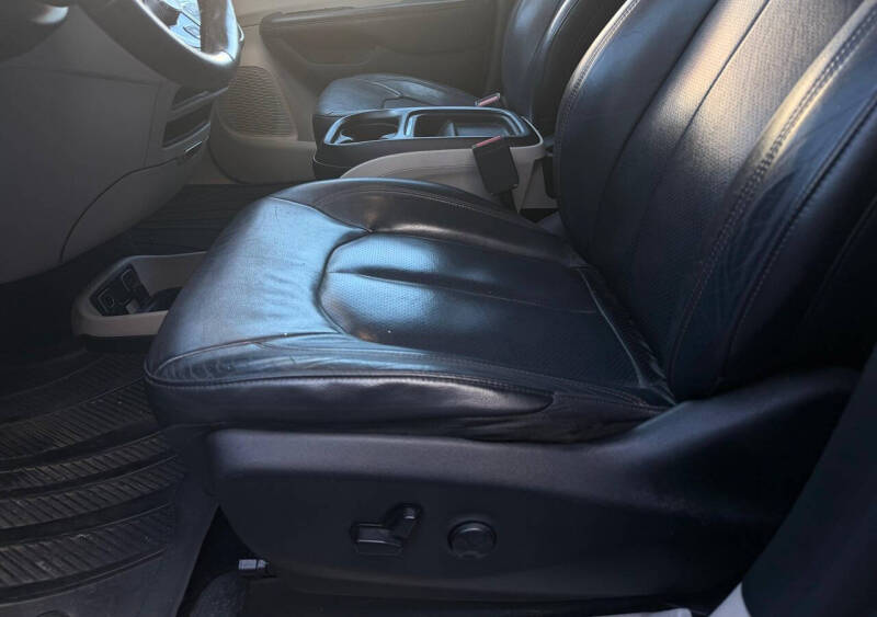 2018 Chrysler Pacifica Touring L