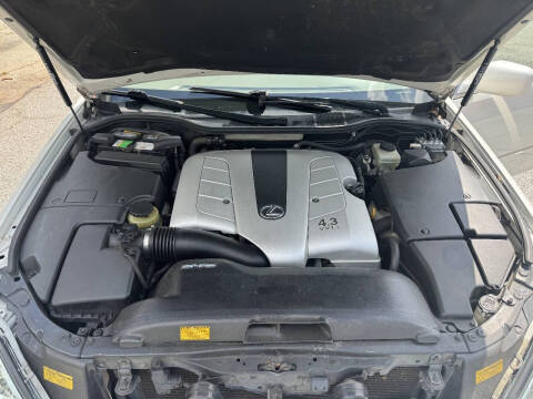 2005 Lexus LS 430