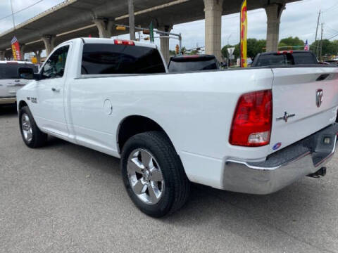 2018 RAM 1500 SLT