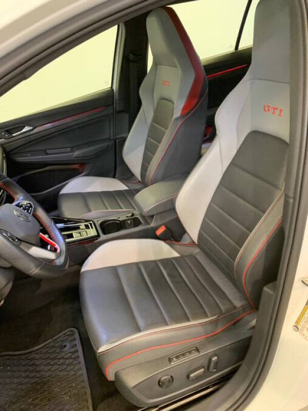 2024 Volkswagen Golf GTI Autobahn