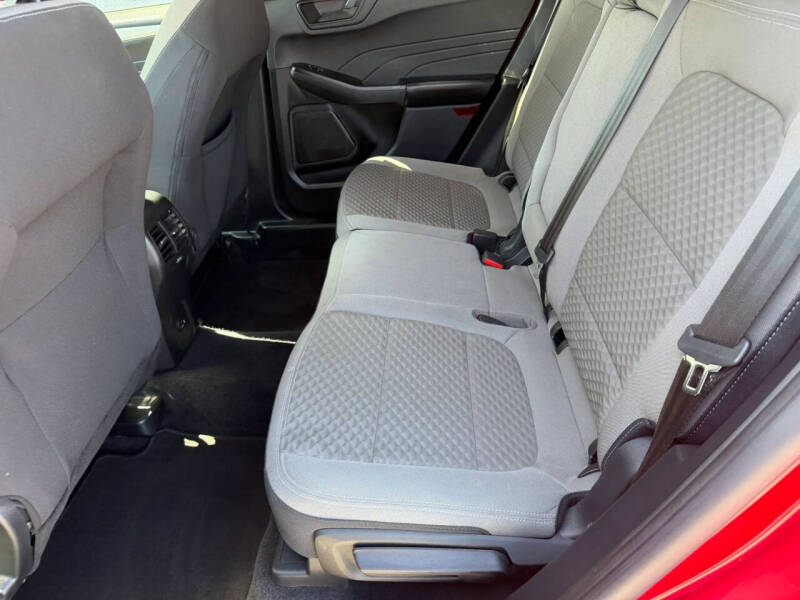 2022 Ford Escape SE