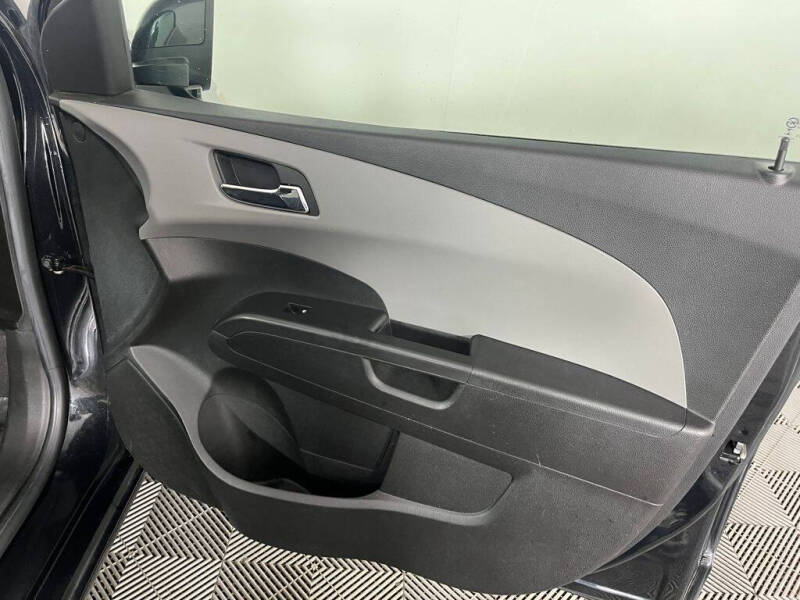 2013 Chevrolet Sonic LT Auto