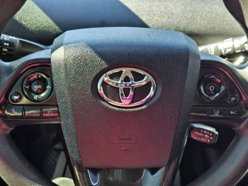 2021 Toyota Prius LE