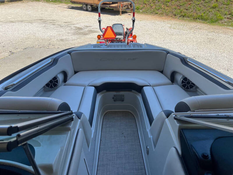 2022 Crownline E215 XS