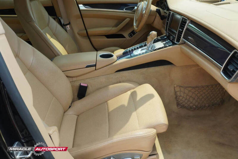 2013 Porsche Panamera GTS