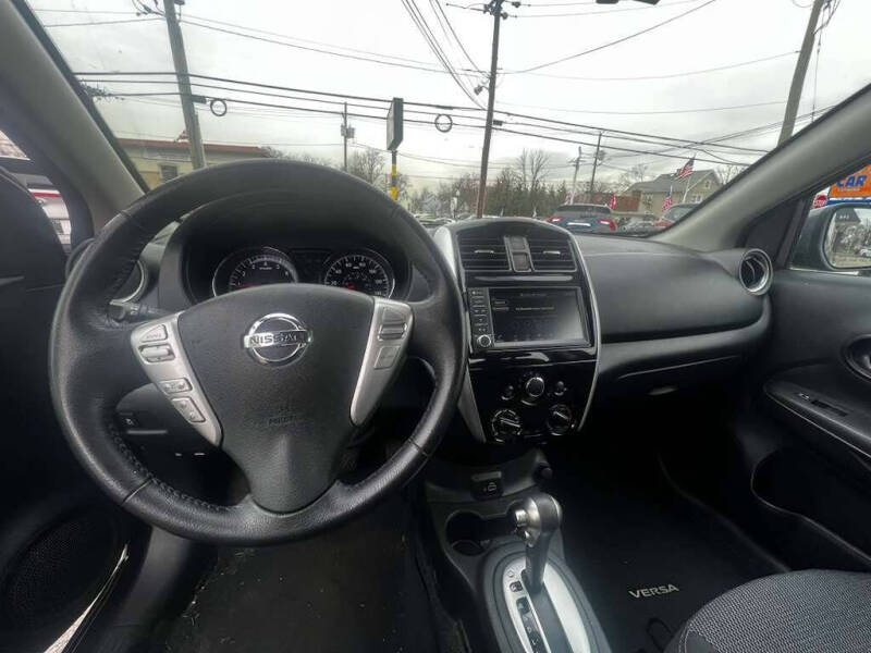 2019 Nissan Versa SV