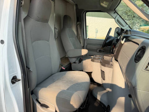 2016 Ford E-Series E-350 SD