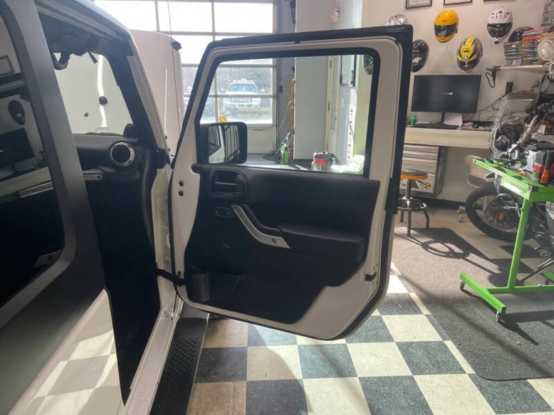 2013 Jeep Wrangler Sahara