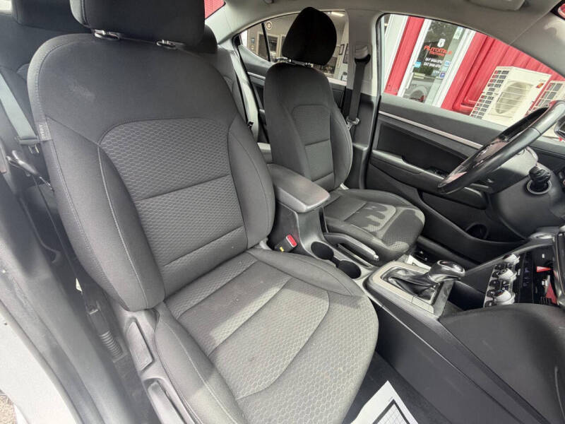 2020 Hyundai Elantra