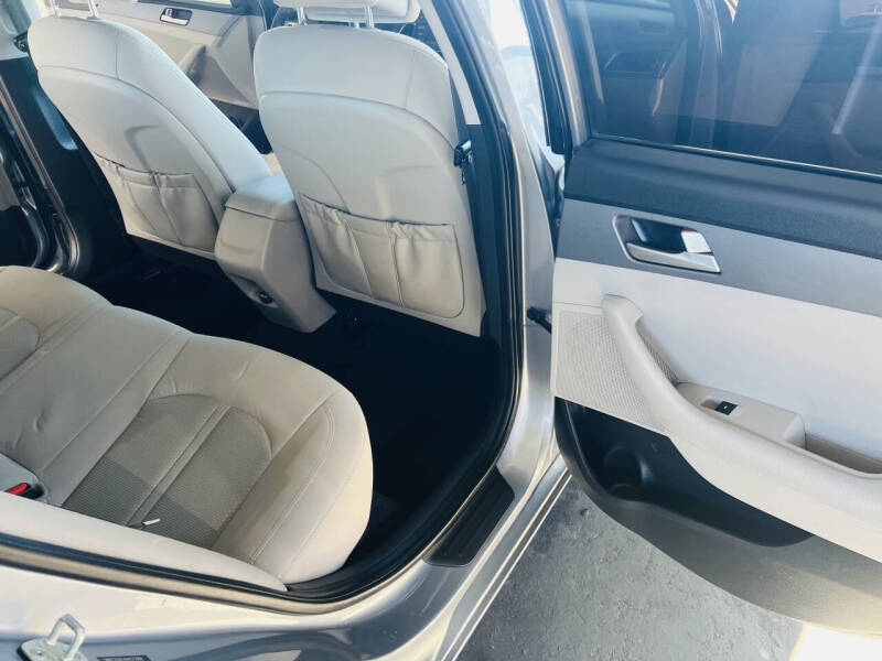 2017 Hyundai Sonata SE