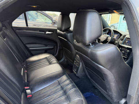 2019 Chrysler 300 S