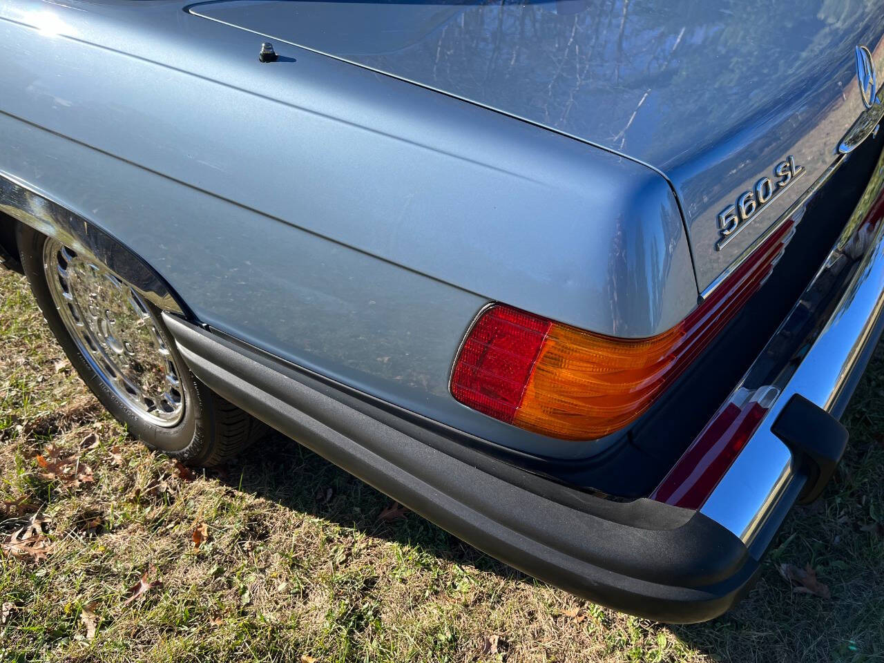 1986 Mercedes-Benz 560-Class 53
