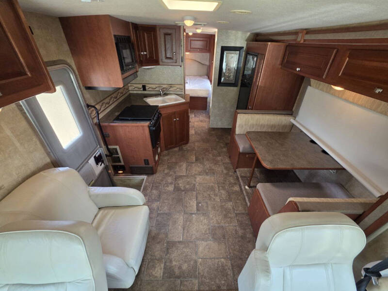 2013 Winnebago Vista