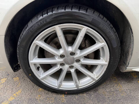 2015 Audi A4 2.0T quattro Premium Plus