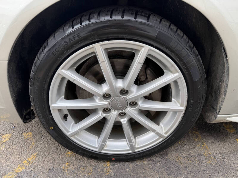 2015 Audi A4 2.0T quattro Premium Plus