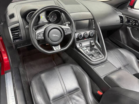 2017 Jaguar F-TYPE R