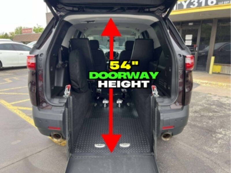 2021 Chevrolet Traverse LT Cloth