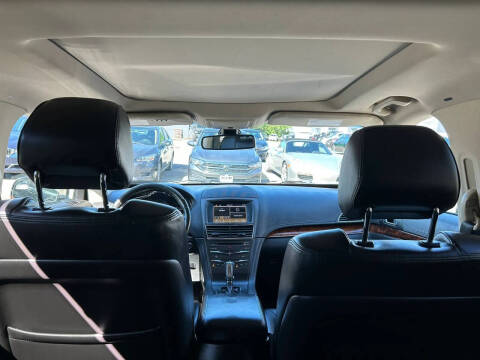 2018 Lincoln MKT Premiere