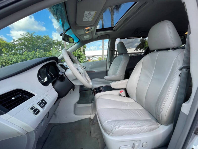 2011 Toyota Sienna XLE 8-Passenger