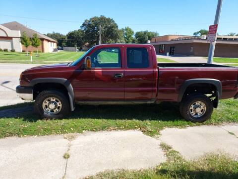 2003 Chevrolet Silverado 2500HD for sale at D and D Auto Sales in Topeka KS