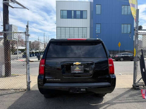 2017 Chevrolet Suburban LT