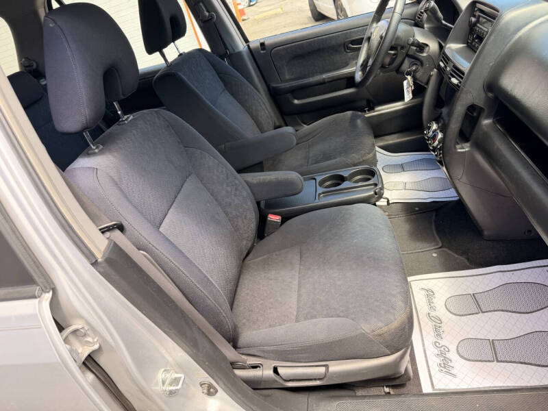 2005 Honda CR-V LX