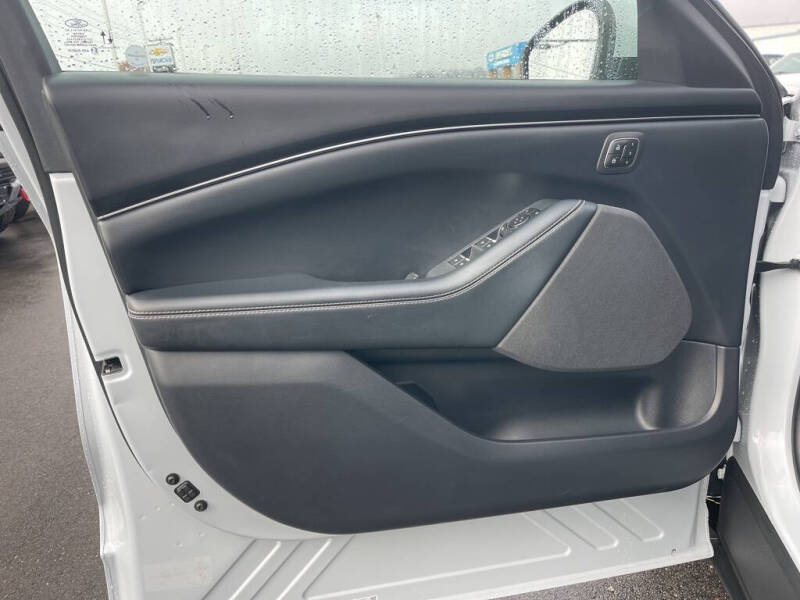 2021 Ford Mustang Mach-E Select