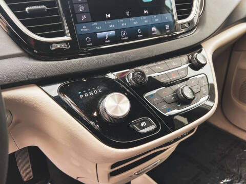 2022 Chrysler Pacifica Touring L
