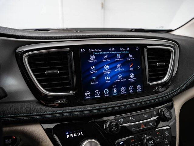 2018 Chrysler Pacifica Hybrid Limited