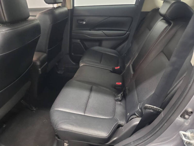 2016 Mitsubishi Outlander SE