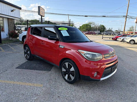 2017 Kia Soul +