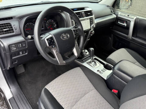 2024 Toyota 4Runner SR5