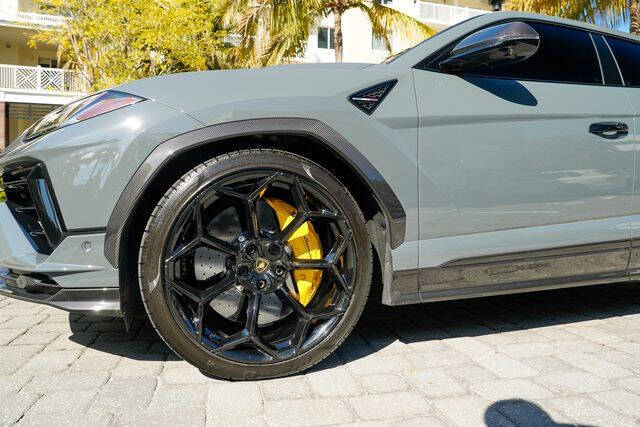 2023 Lamborghini Urus Performante