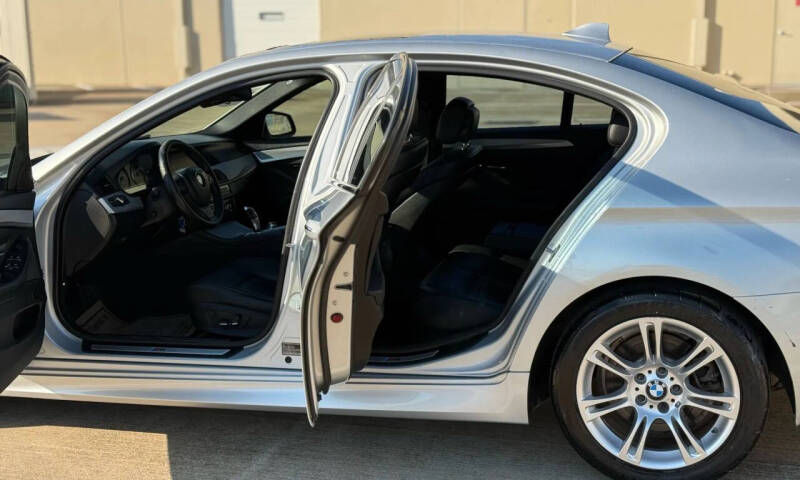 2013 BMW 5 Series 528i