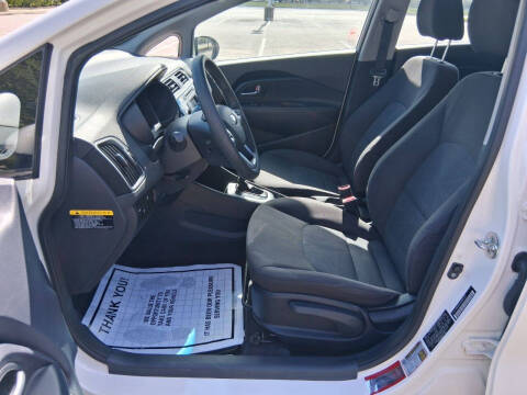 2016 Kia Rio 5-Door LX