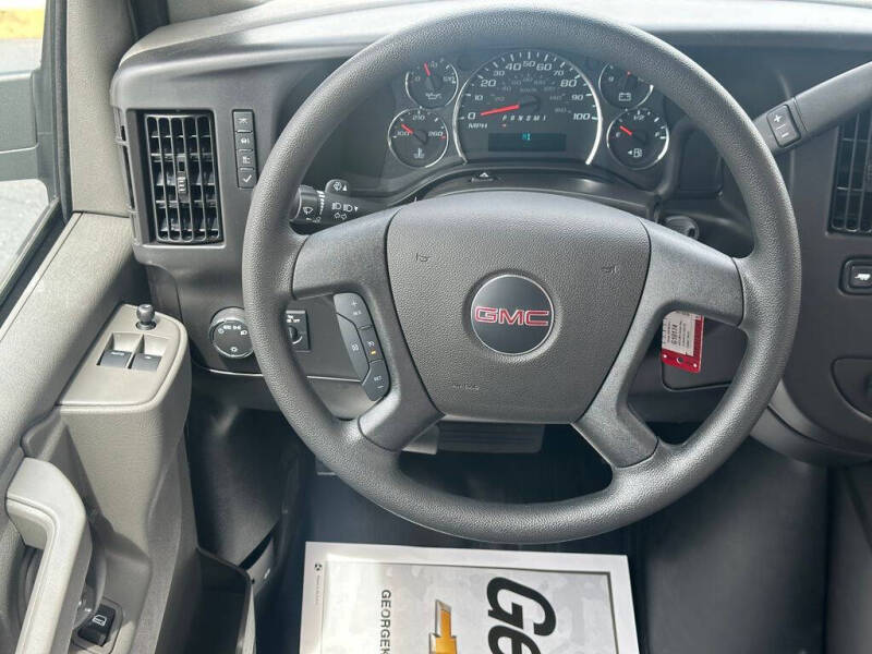 2026 GMC Savana 2500