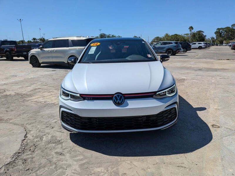 2024 Volkswagen Golf GTI 380 SE