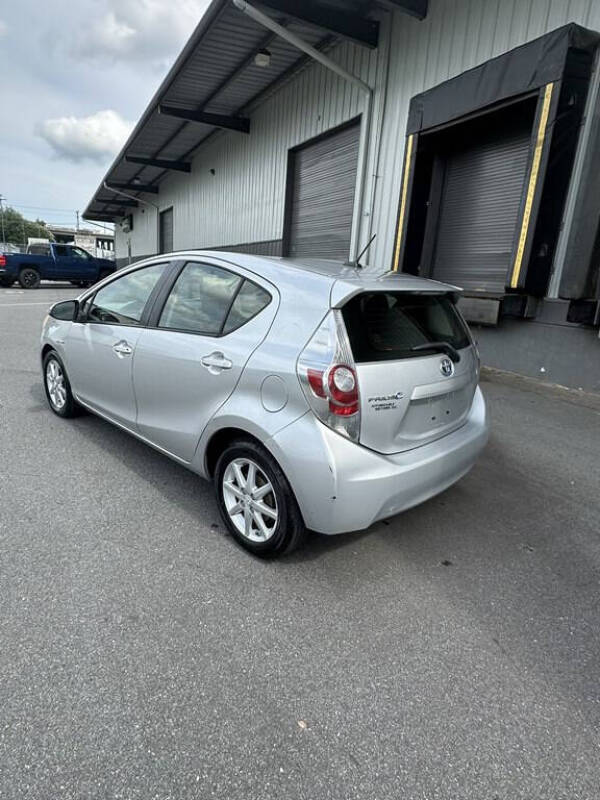 2013 Toyota Prius c One