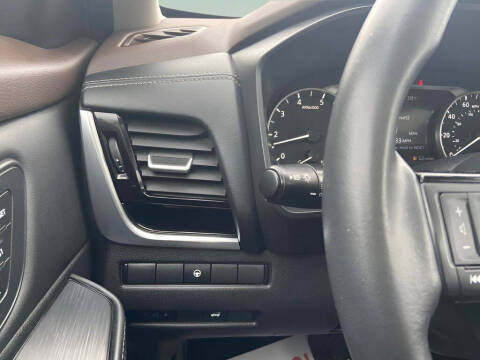 2023 Nissan Rogue SL