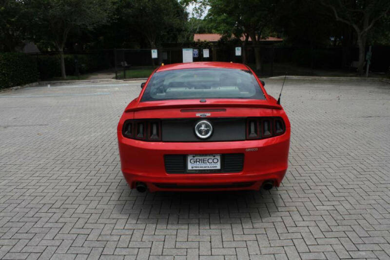 2014 Ford Mustang V6