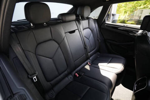 2023 Porsche Macan T