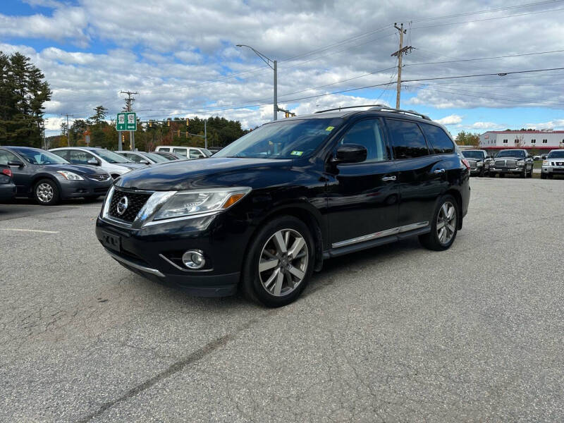 2013 Nissan Pathfinder Platinum photo 3