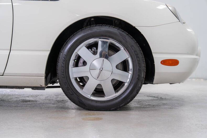2002 Ford Thunderbird Deluxe