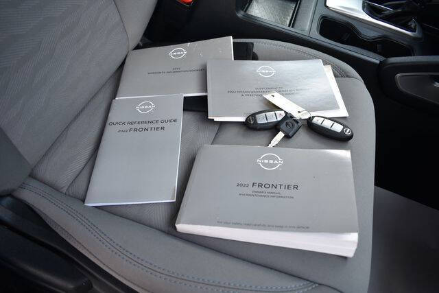 2022 Nissan Frontier SV