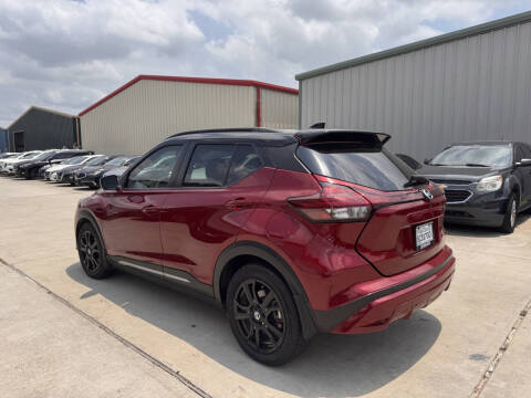 2021 Nissan Kicks SR