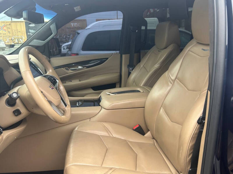 2018 Cadillac Escalade Platinum