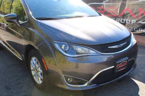 2020 Chrysler Pacifica Touring L