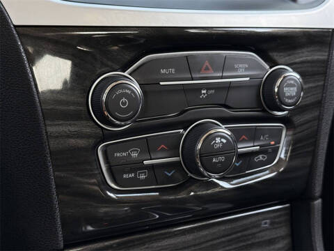 2022 Chrysler 300 Touring