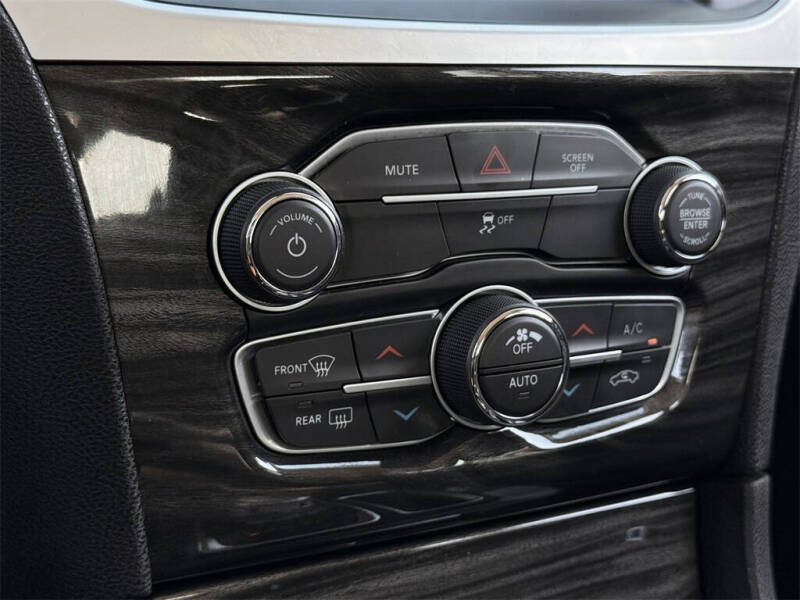 2022 Chrysler 300 Touring